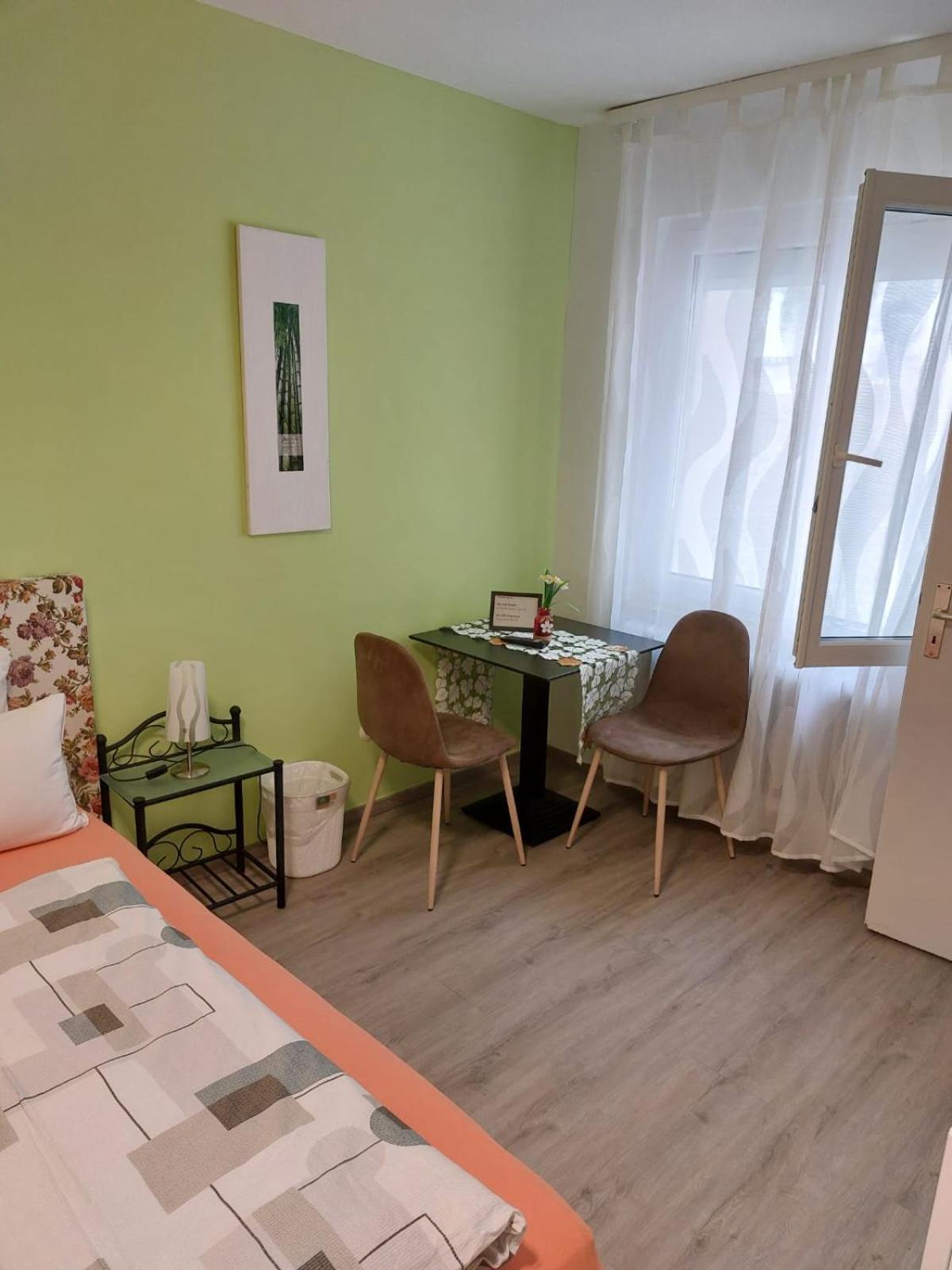 מיירסבורג Schwabenstuben Doppelzimmer מראה חיצוני תמונה